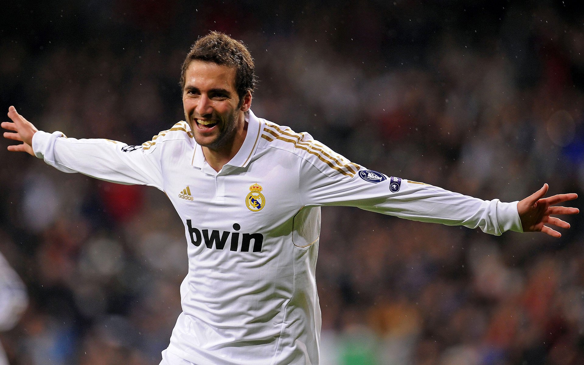 2026世界杯焦点战，喀麦隆雄狮的沙漠咆哮，沙特主场神话能否延续？