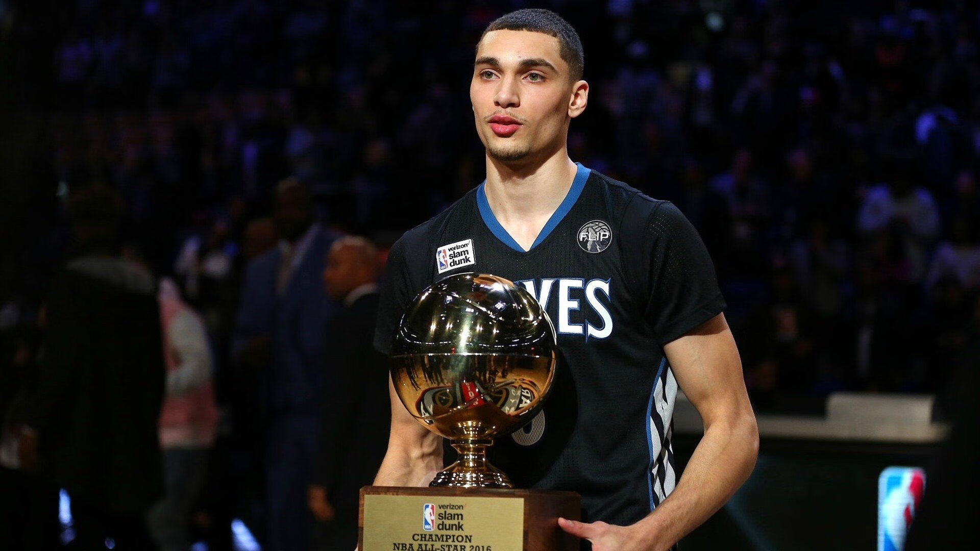 火箭强势晋级奇才，福克斯在德甲争冠战接管比赛